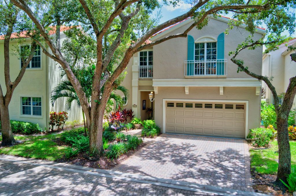 Photo of 41 Via Verona, Palm Beach Gardens, FL 33418 (MLS # R10904062)