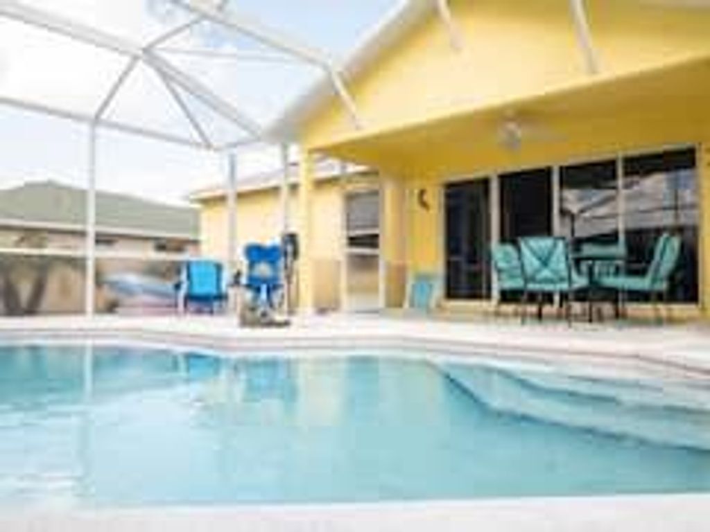 Photo of 1508 SE Crowberry Drive Dr, Port St Lucie, FL 34983 (MLS # R10778499)