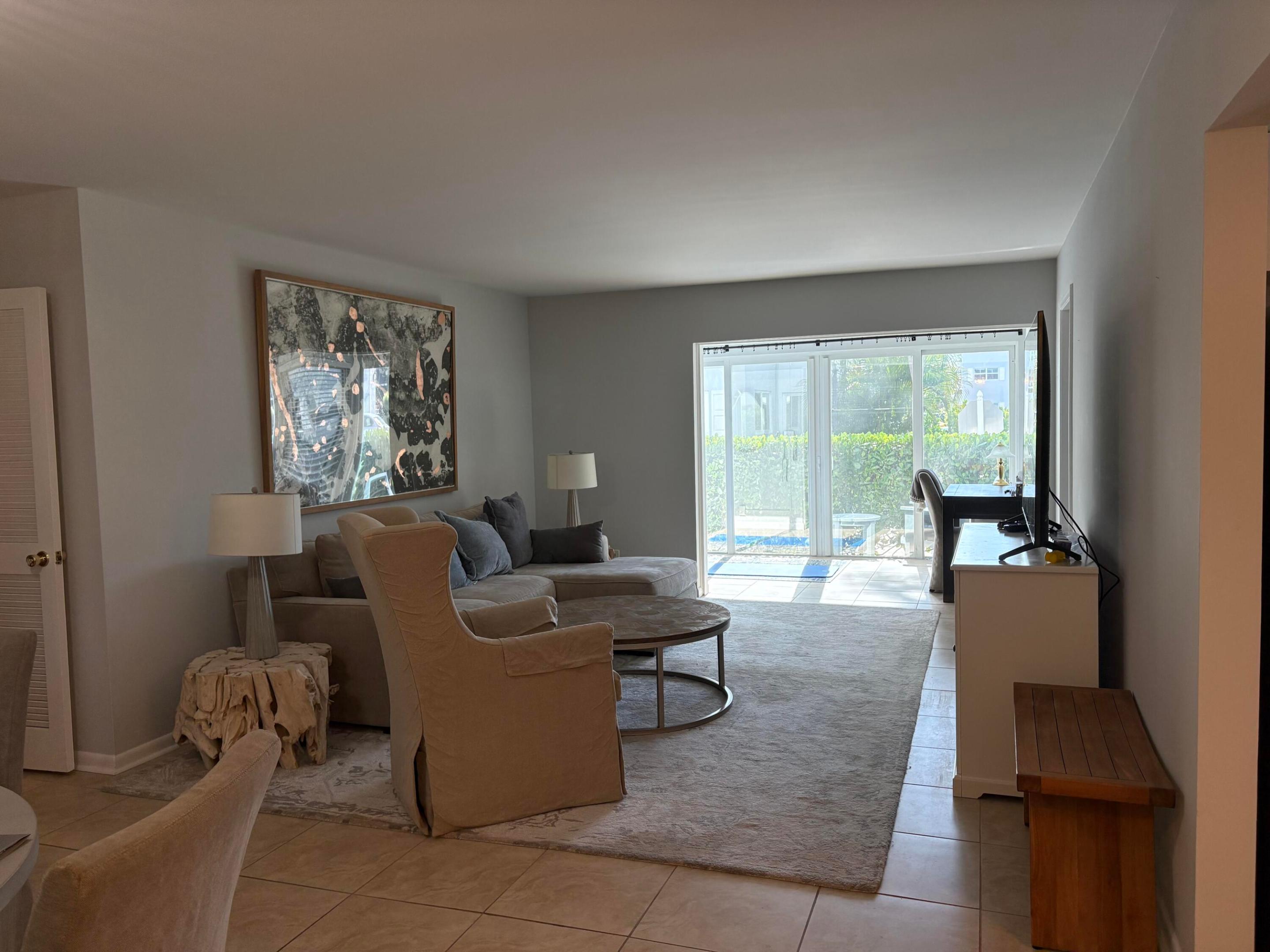 COLONIAL CLUB CONDO SEC 1 - Residential