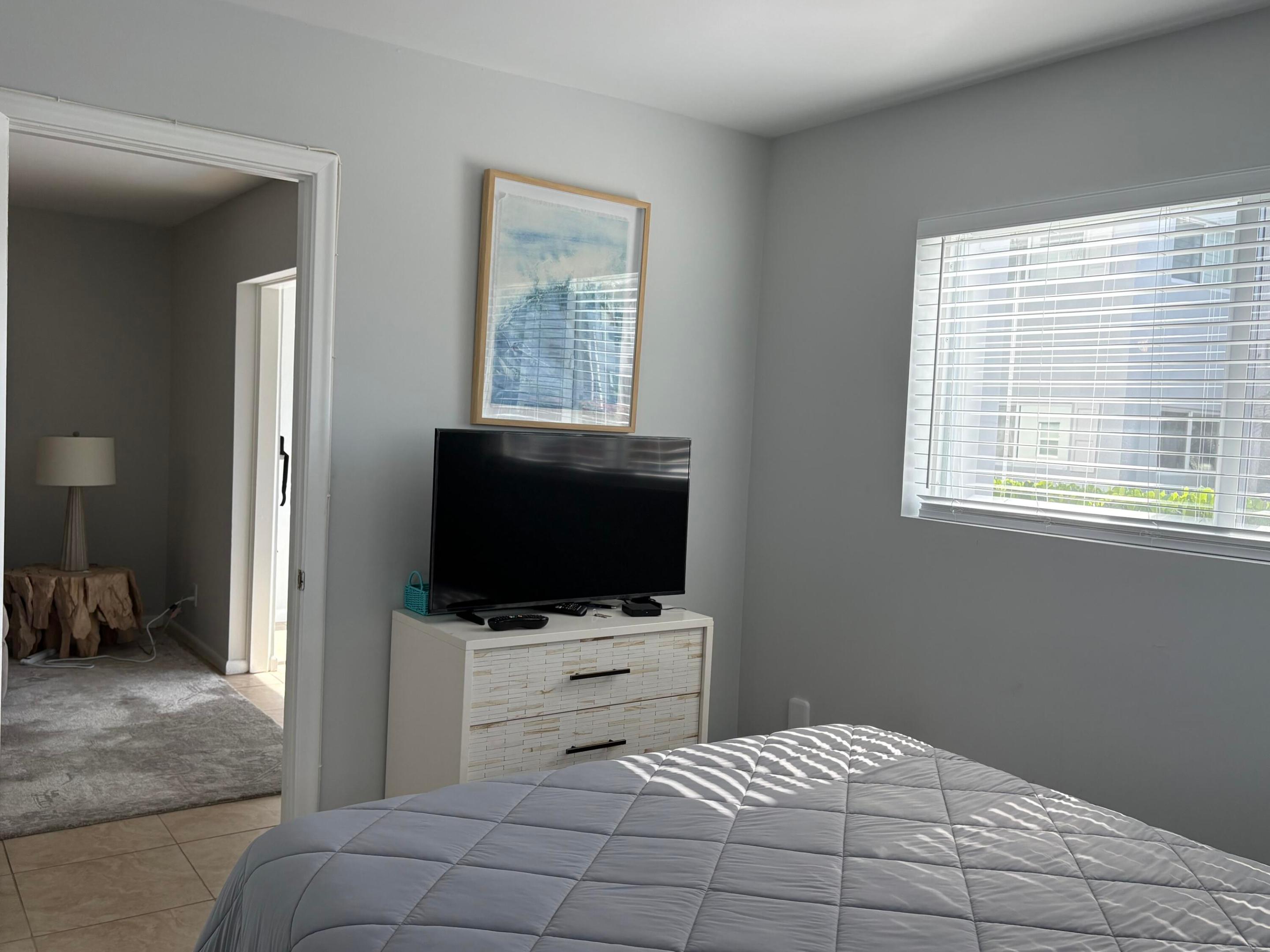 COLONIAL CLUB CONDO SEC 1 - Residential