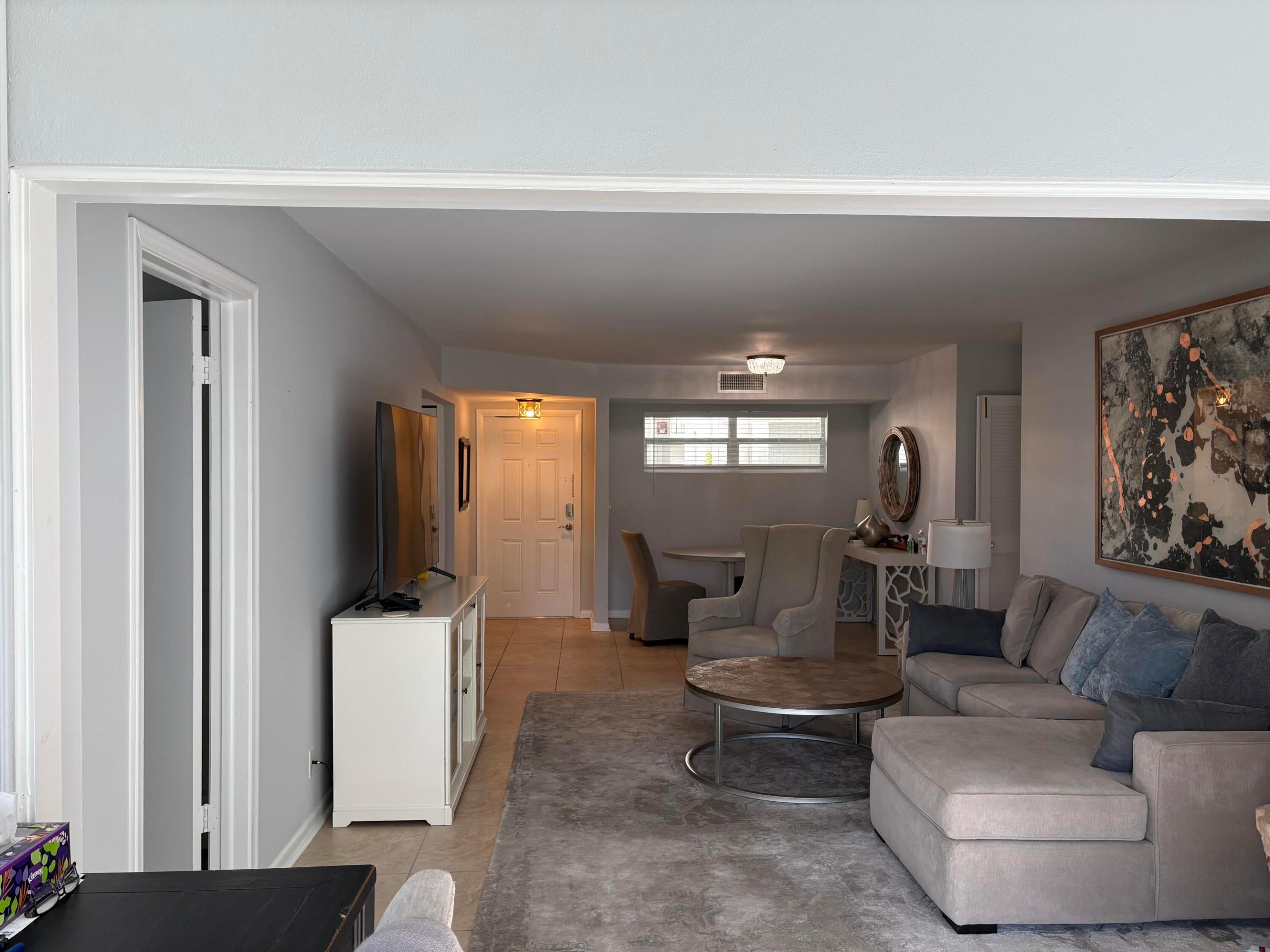 COLONIAL CLUB CONDO SEC 1 - Residential