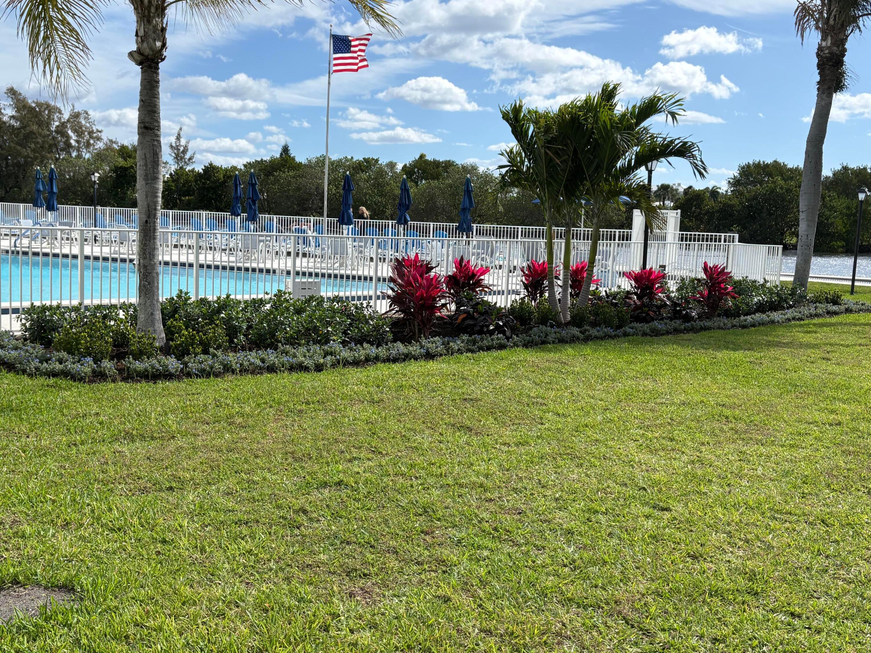 COLONIAL CLUB CONDO SEC 1 - Residential