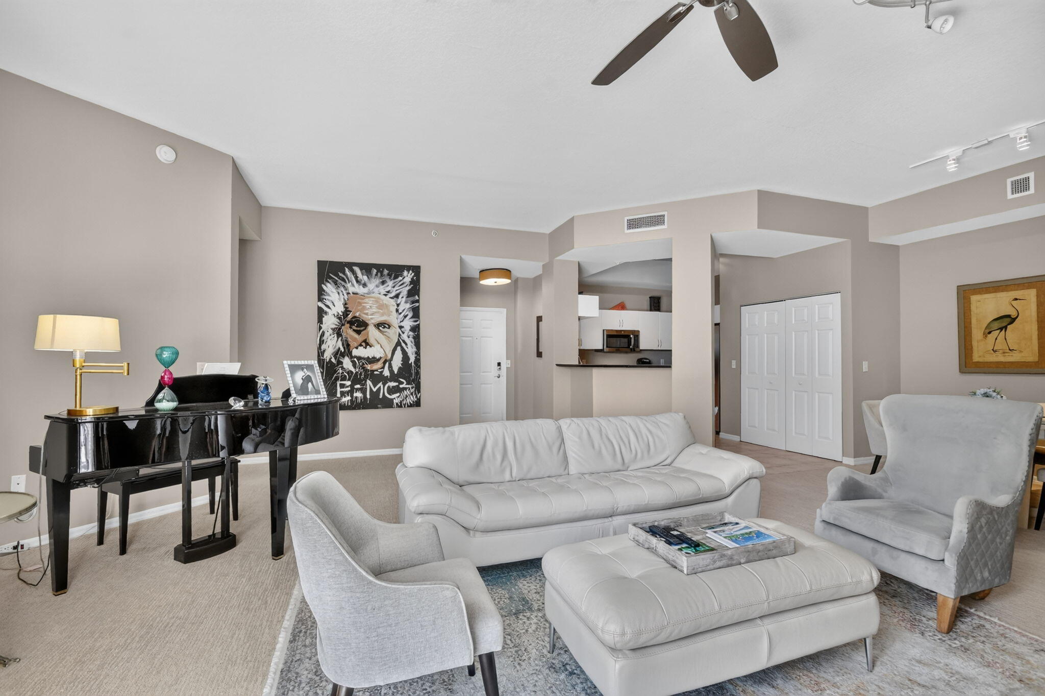 806 E Windward Way 108