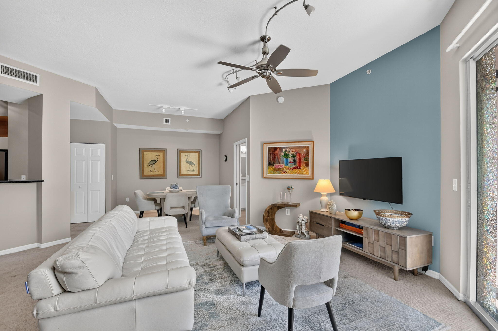 806 E Windward Way 108