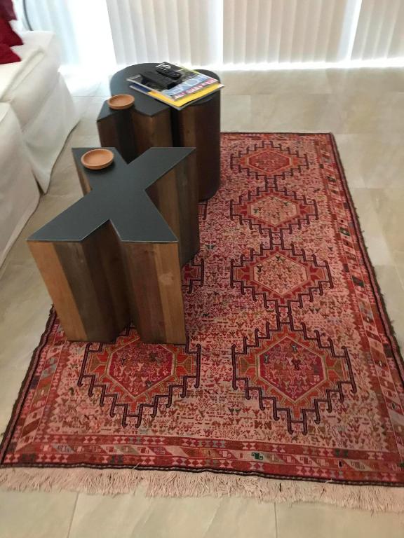 POINTE 100 CONDO - Residential Lease