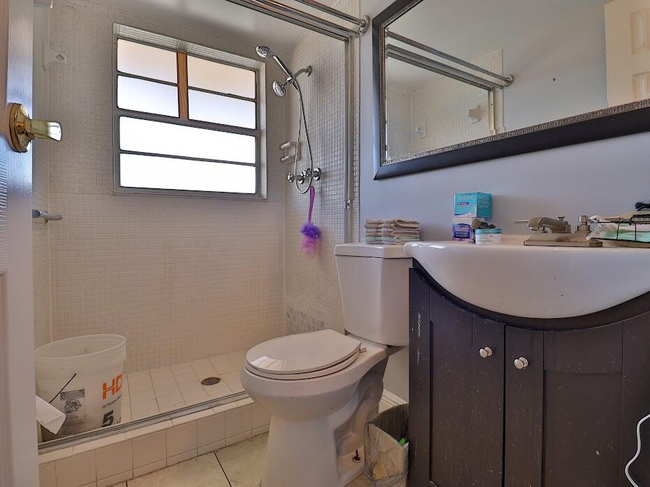 VILLAGES OF ORIOLE BONAIRE - Residential