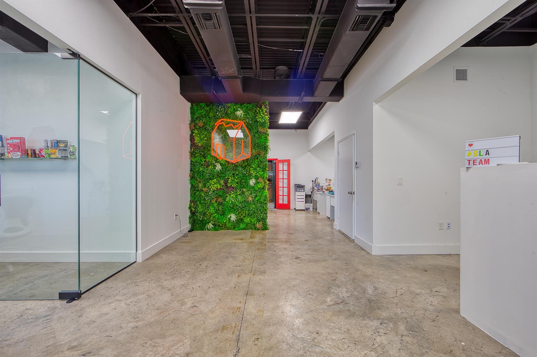 CONGRESS COMMERCE CENTER - Commercial Sale