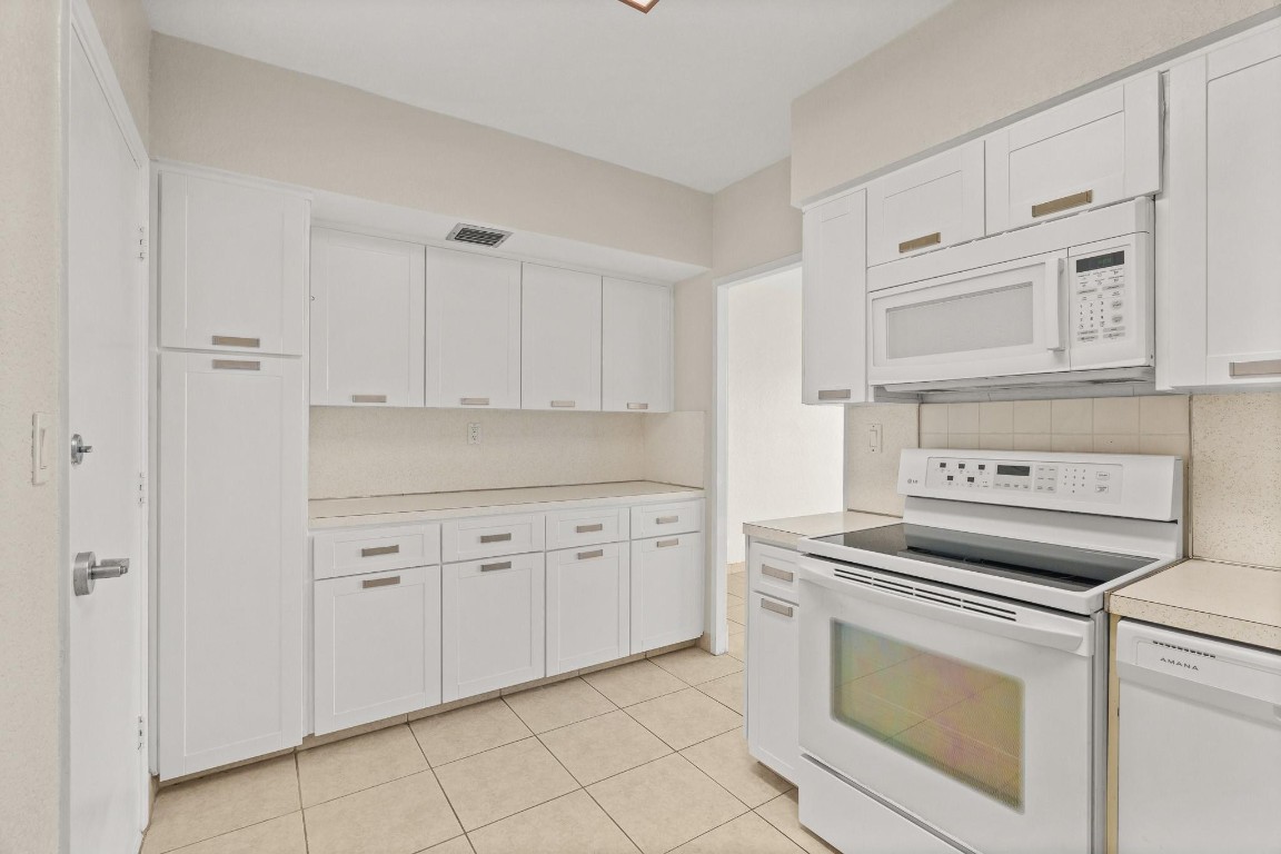 Coral Ridge Towers East - Residential