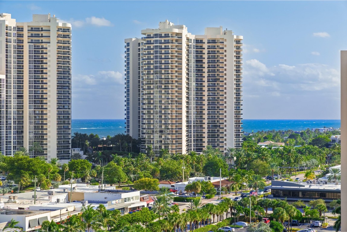 Coral Ridge Towers East - Residential