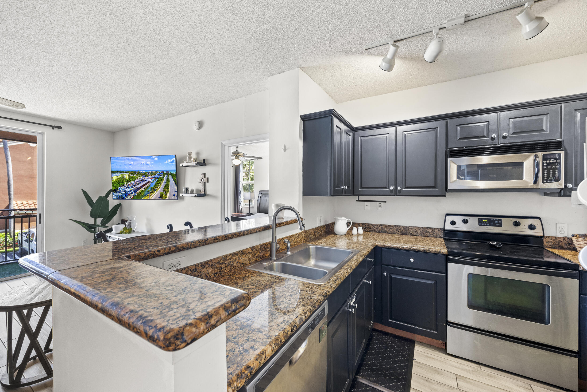 ST ANDREWS AT POLO CLUB CONDO - Residential