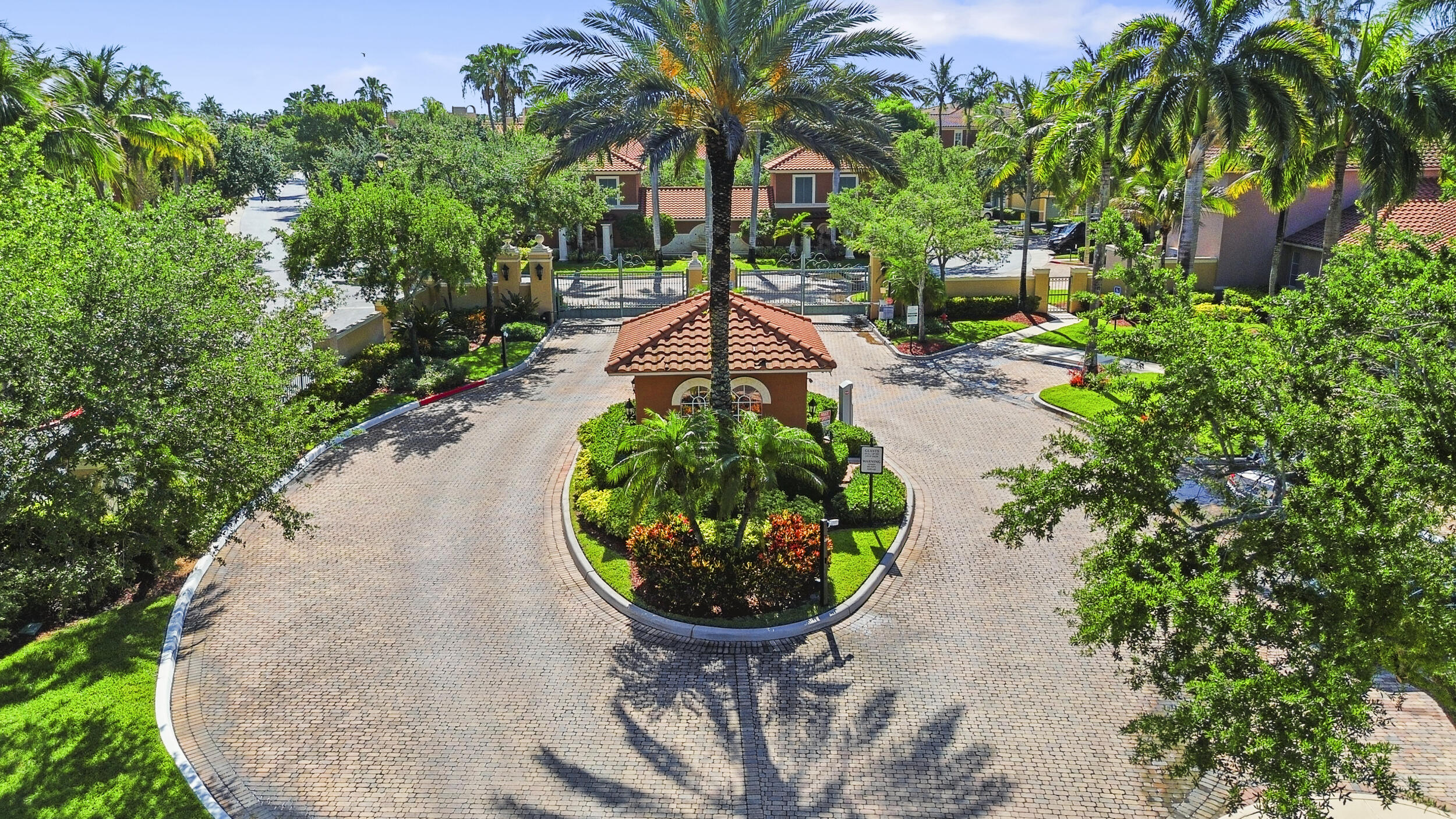 ST ANDREWS AT POLO CLUB CONDO - Residential