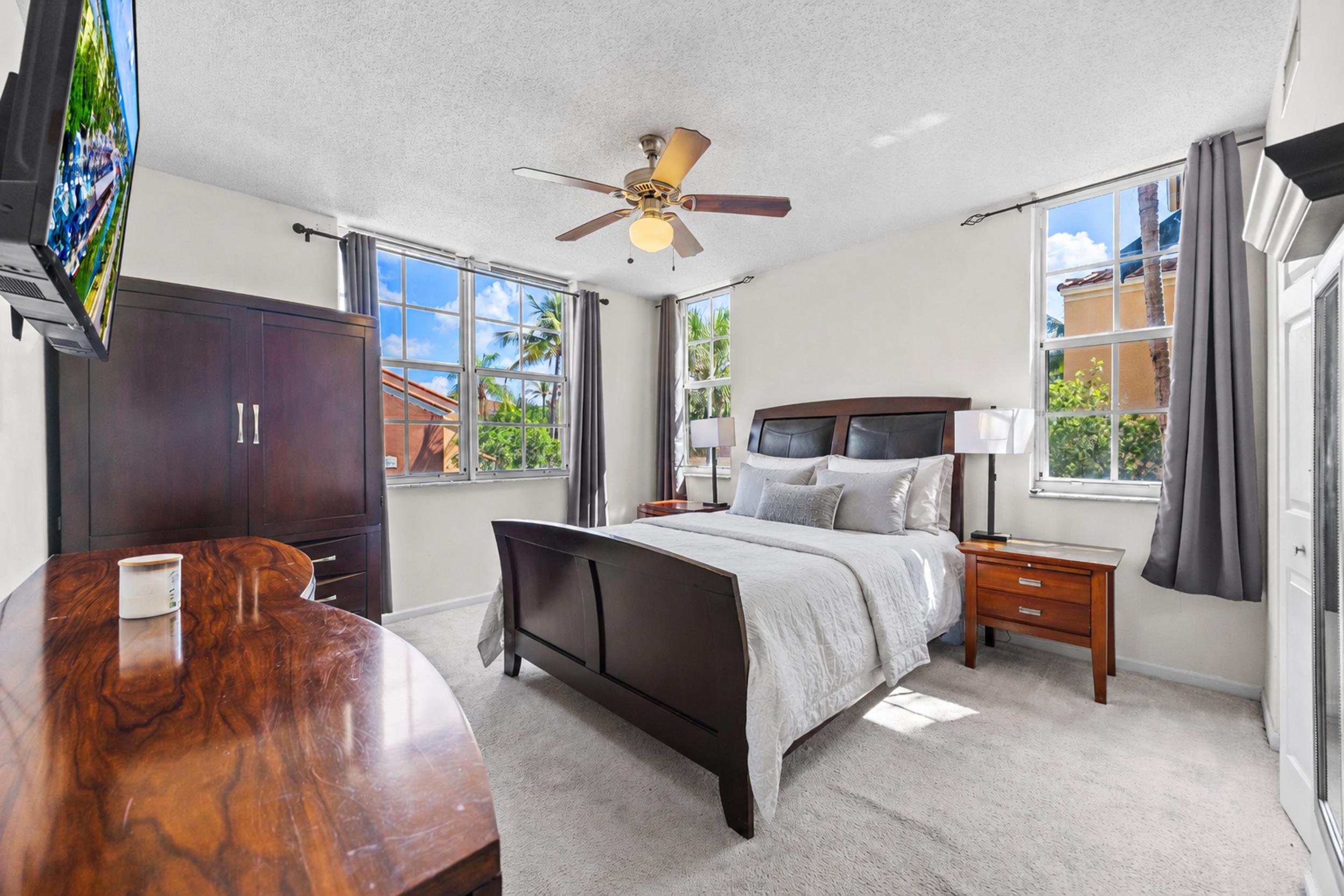 ST ANDREWS AT POLO CLUB CONDO - Residential