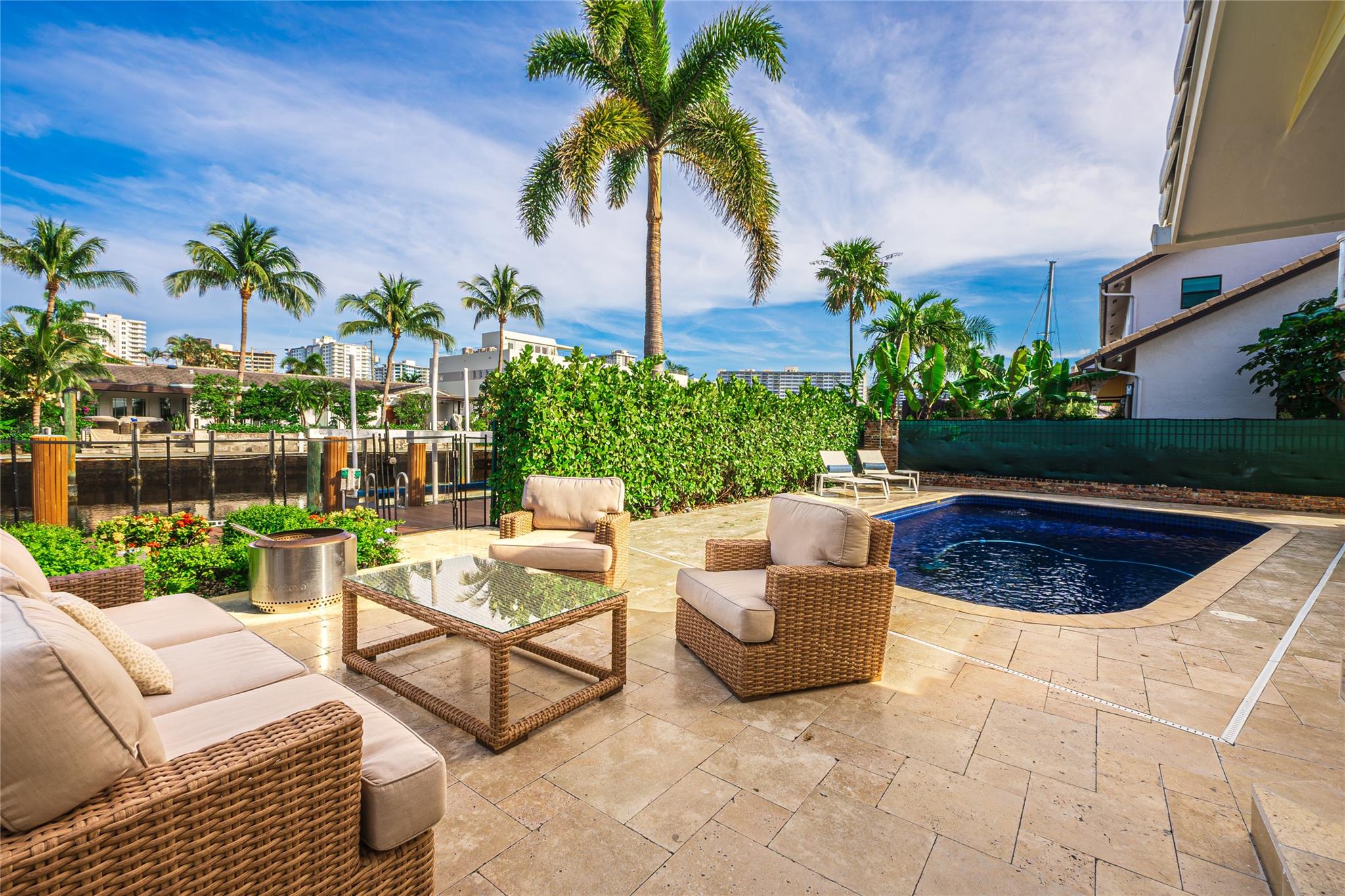 BERMUDA RIVIERA - Residential