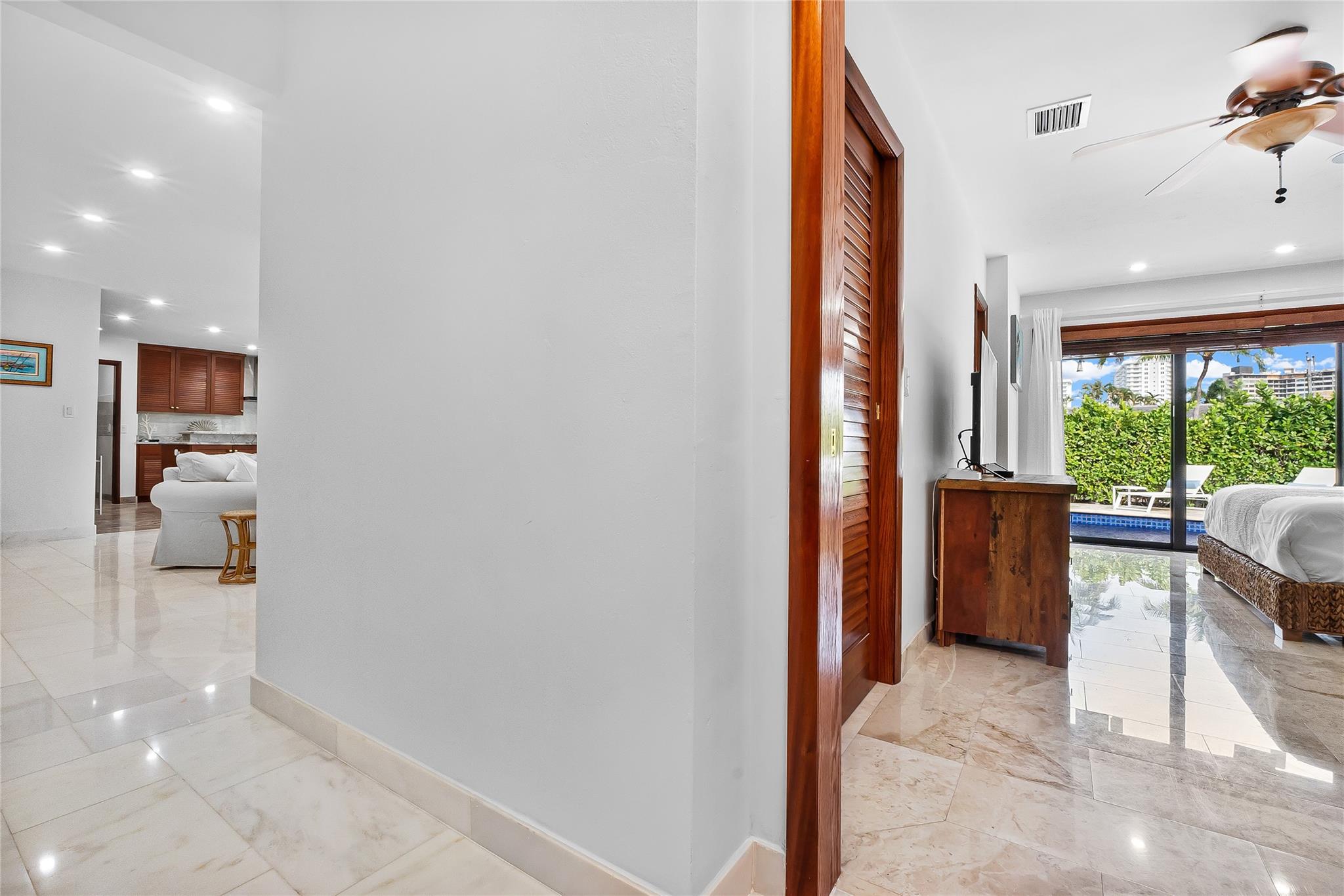 BERMUDA RIVIERA - Residential