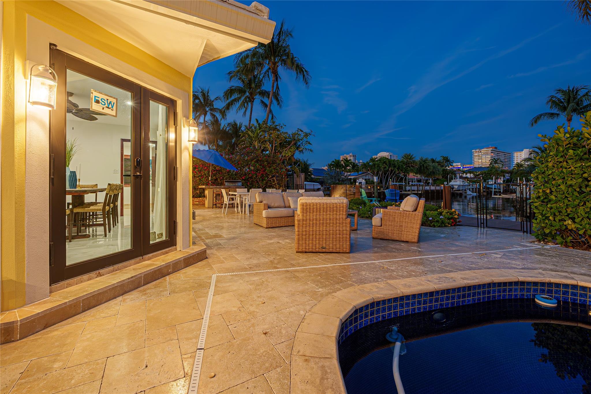 BERMUDA RIVIERA - Residential