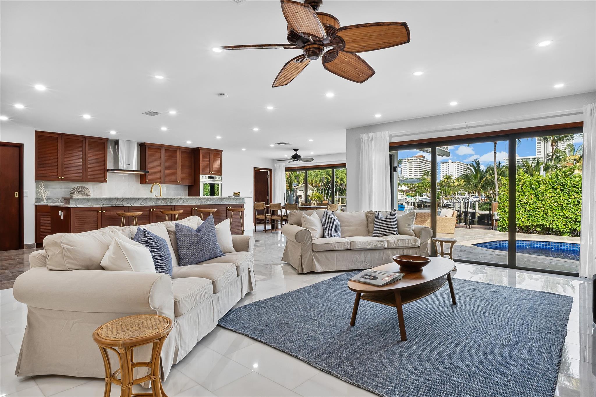 BERMUDA RIVIERA - Residential