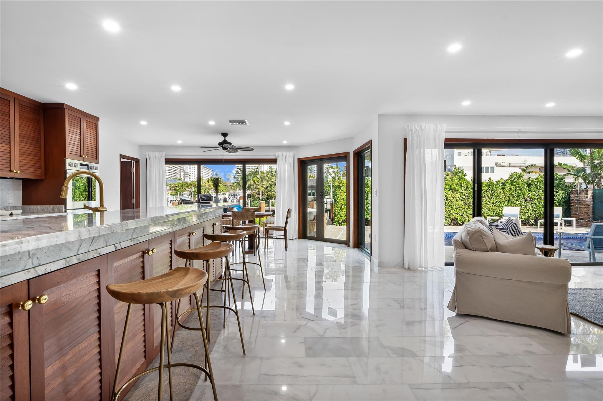 BERMUDA RIVIERA - Residential