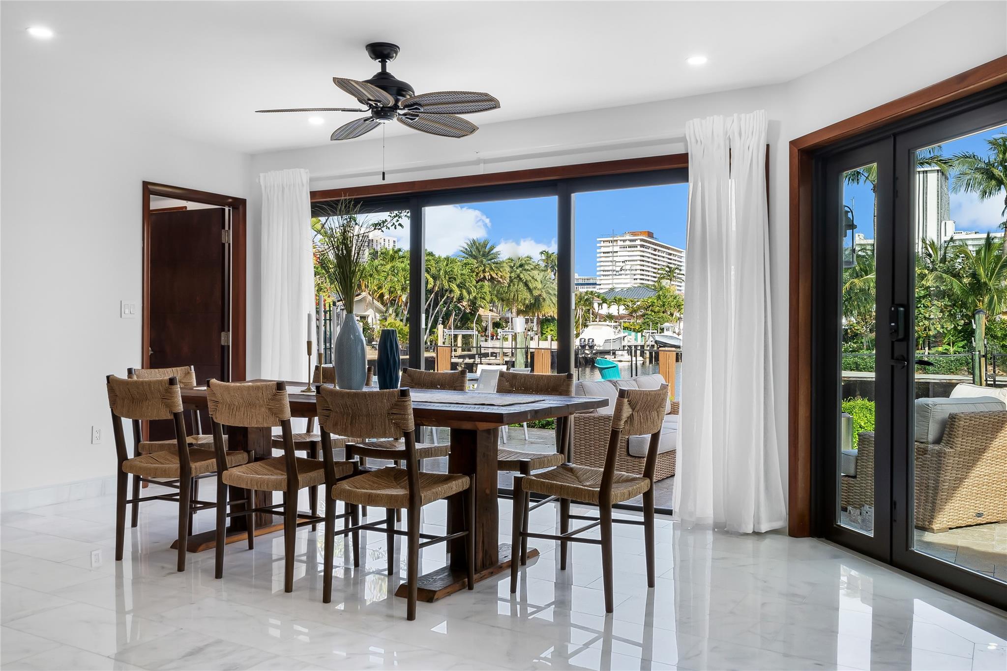 BERMUDA RIVIERA - Residential