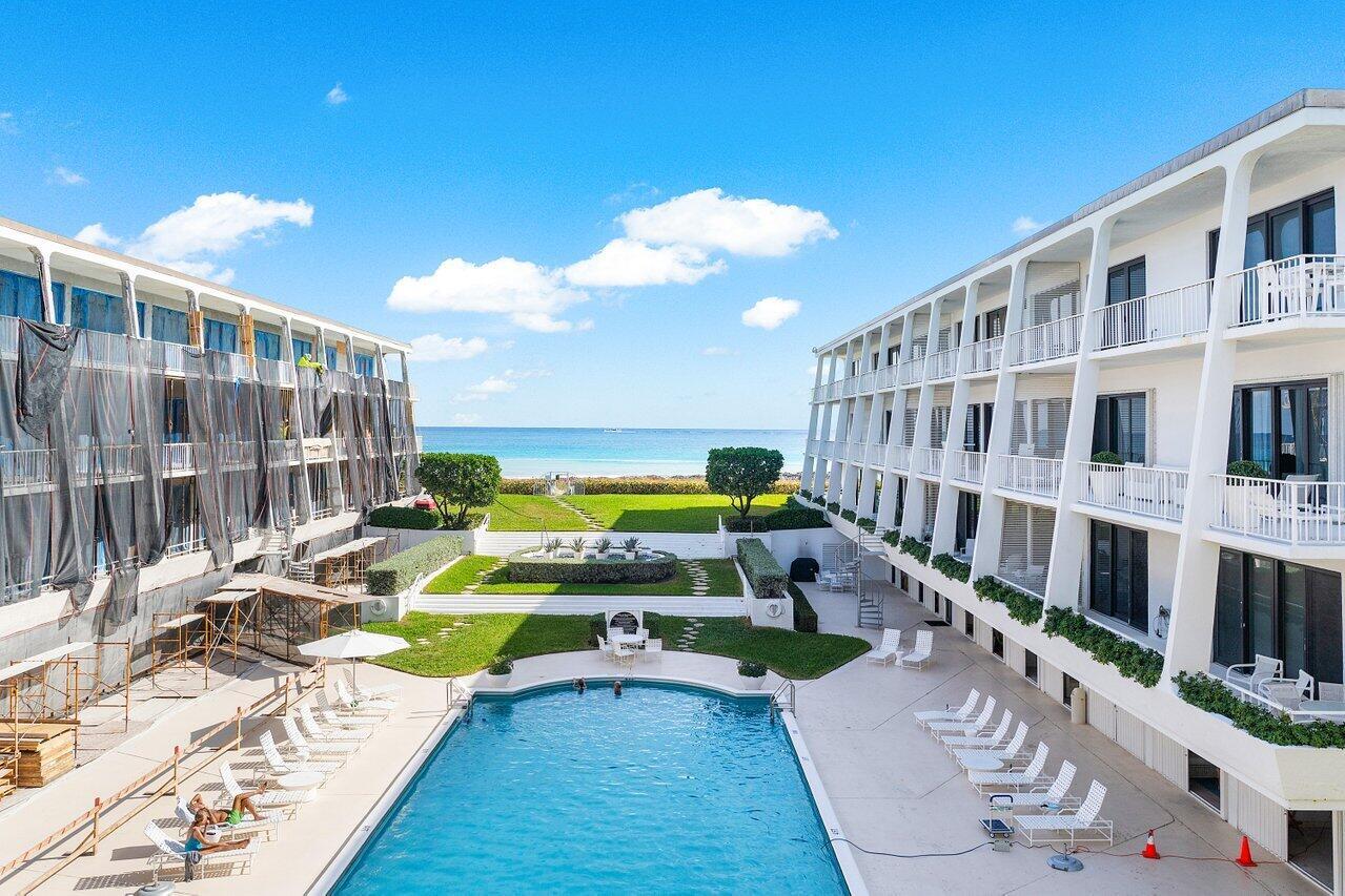 REEF CONDO - Residential