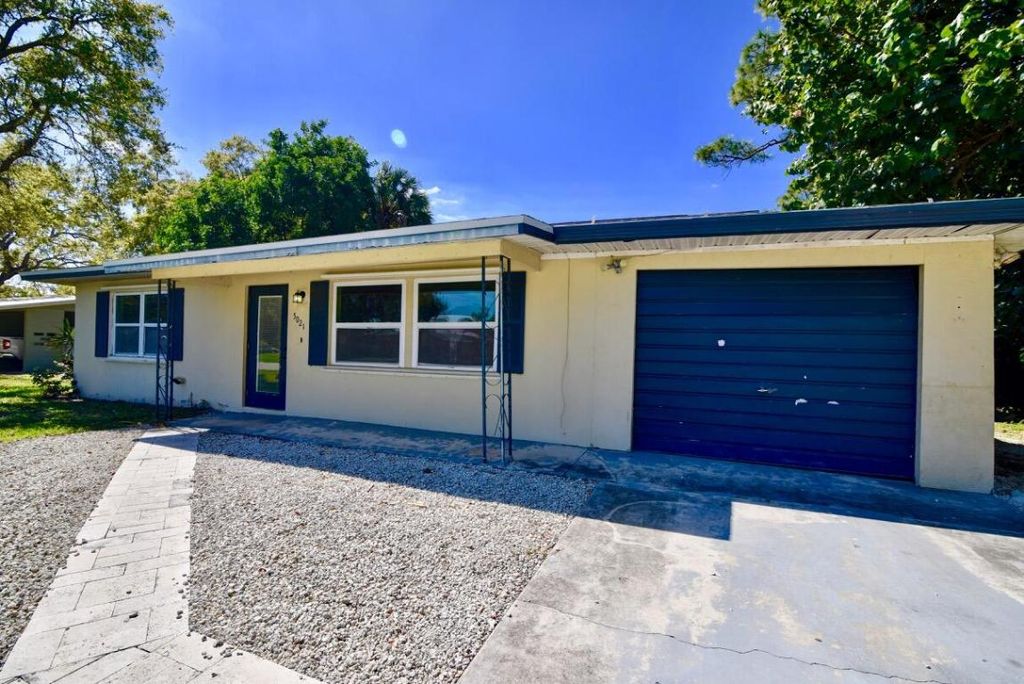 Photo of 5021 Sunset Boulevard, Fort Pierce, FL 34982 (MLS # R10964203)