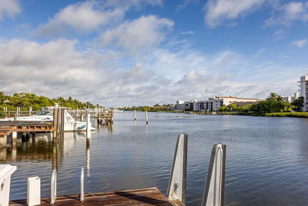 Photo of 820 N Atlantic Drive, Lantana, FL 33462 (MLS # R11155107)