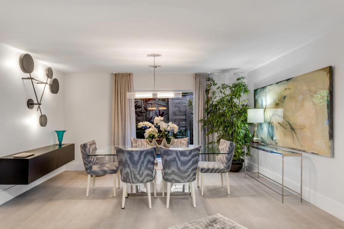 LAKE SHORES LANTANA - Residential