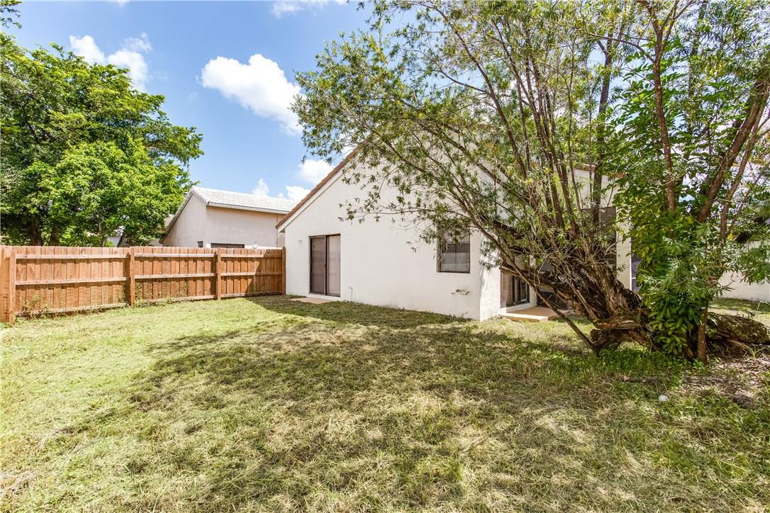 FALCON'S LEA - IVANHOE - Residential