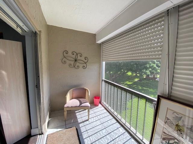 HOLLYBROOK GOLF AND - Residential Lease