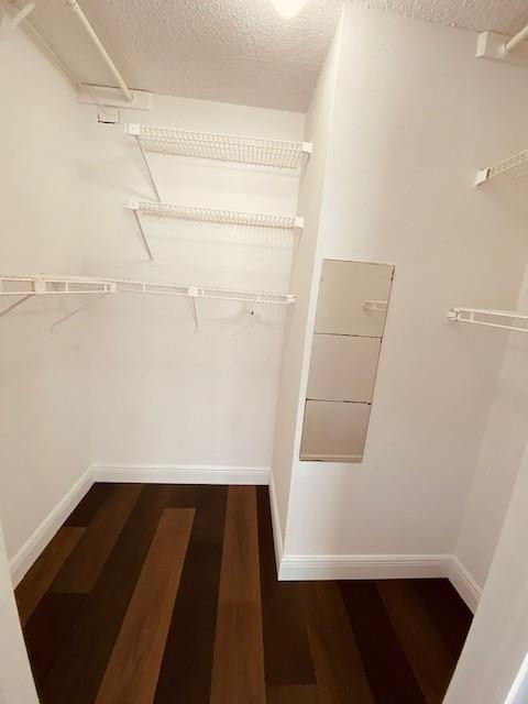 HOLLYBROOK GOLF AND - Residential Lease