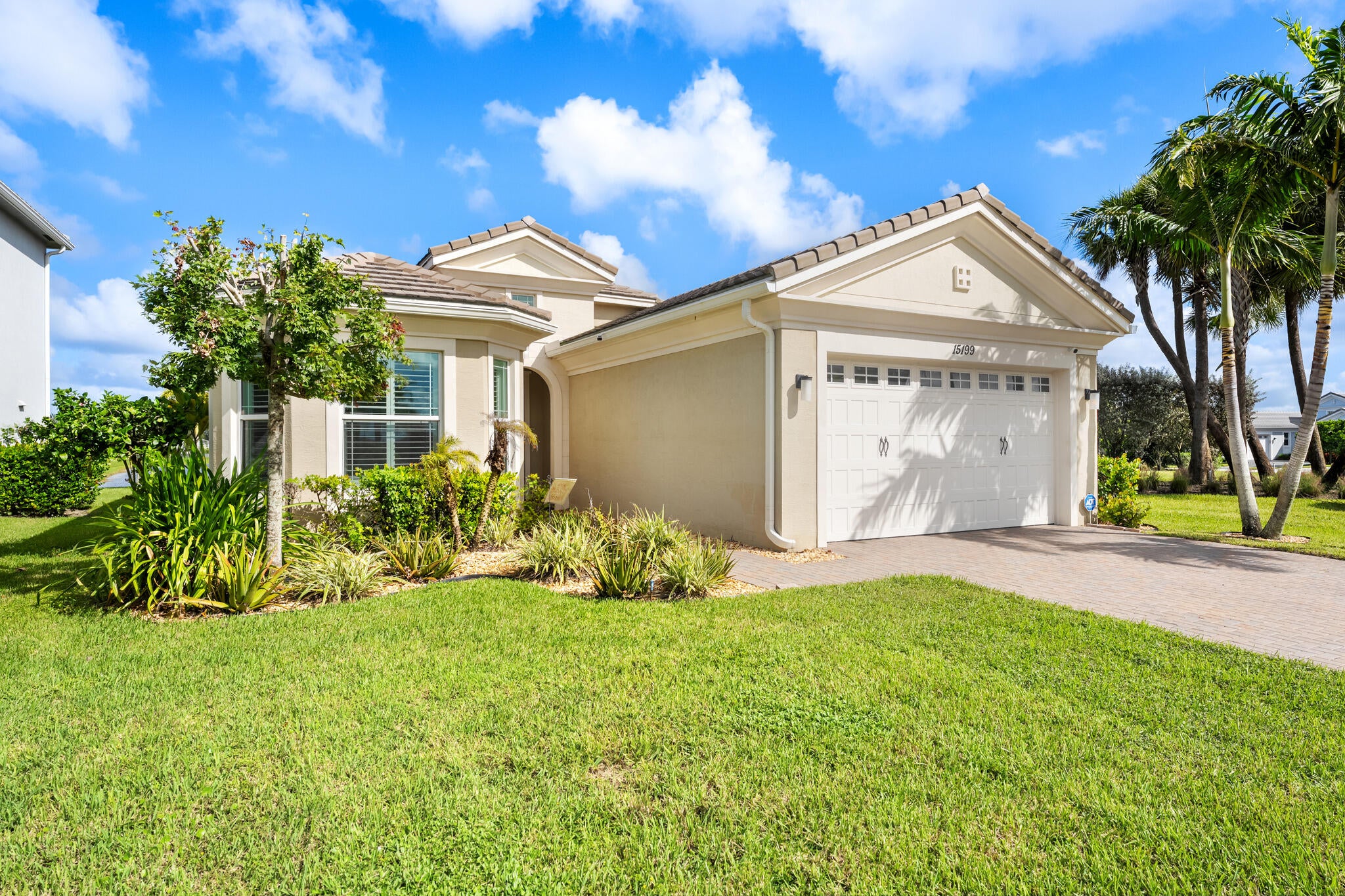 15199 Goldfinch Circle