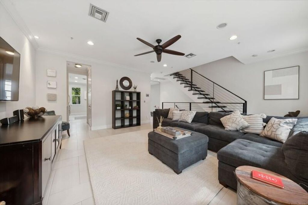 Photo of 362 W Cannery Row Circle, Delray Beach, FL 33444 (MLS # R11082794)