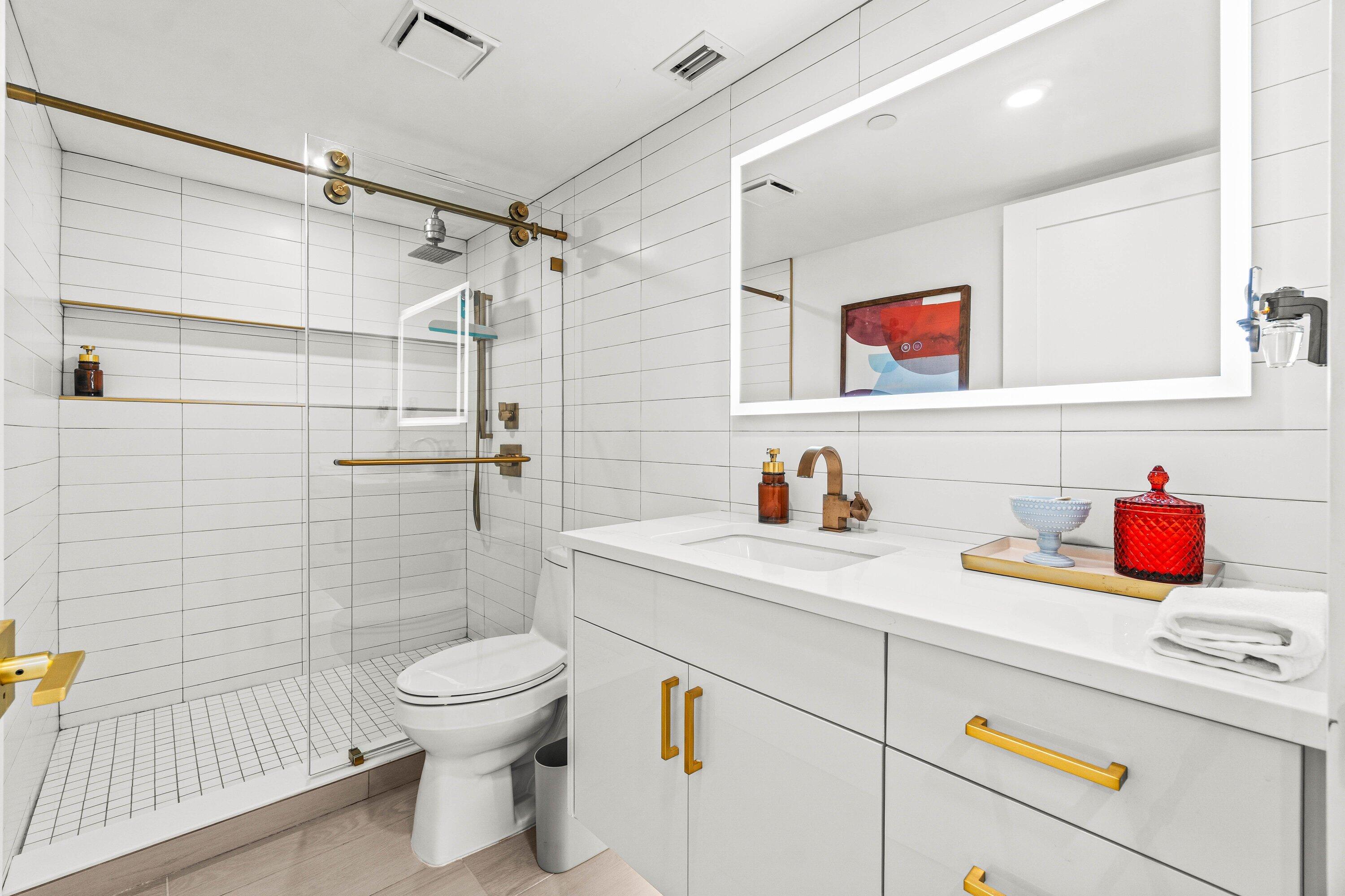 REGENCY HIGHLAND CLUB CONDO - Residential