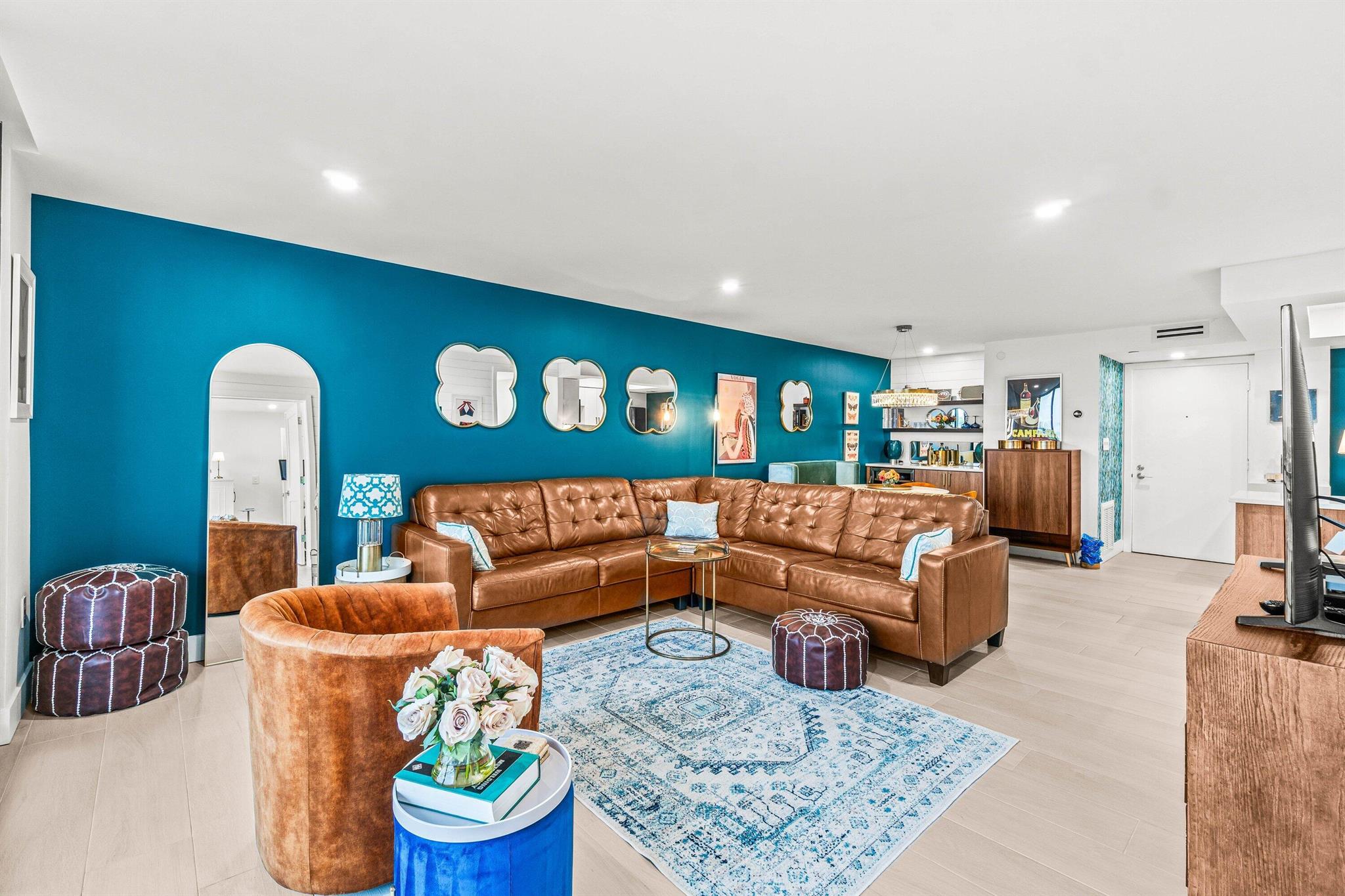 REGENCY HIGHLAND CLUB CON - Residential