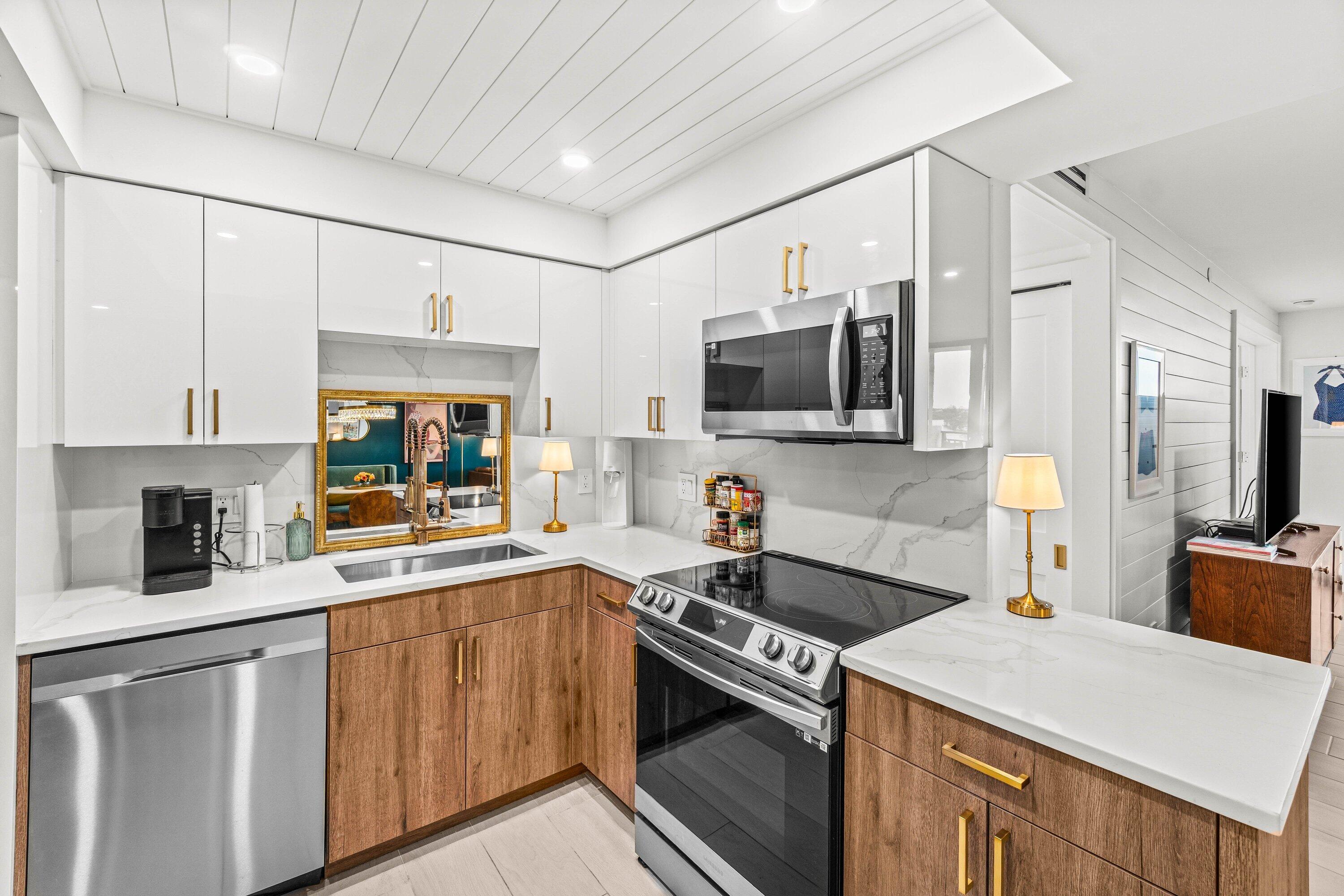 REGENCY HIGHLAND CLUB CONDO - Residential