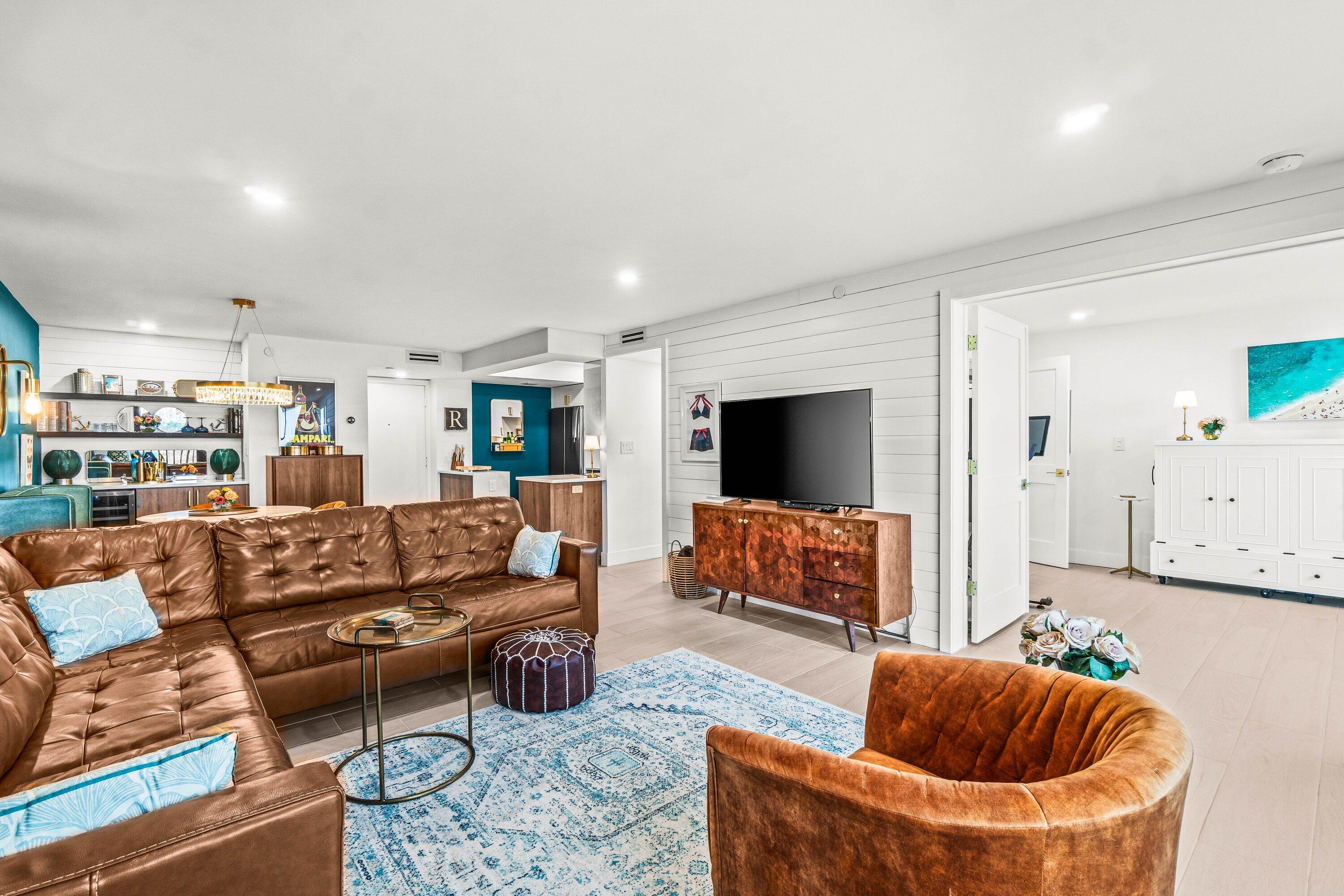 REGENCY HIGHLAND CLUB CONDO - Residential