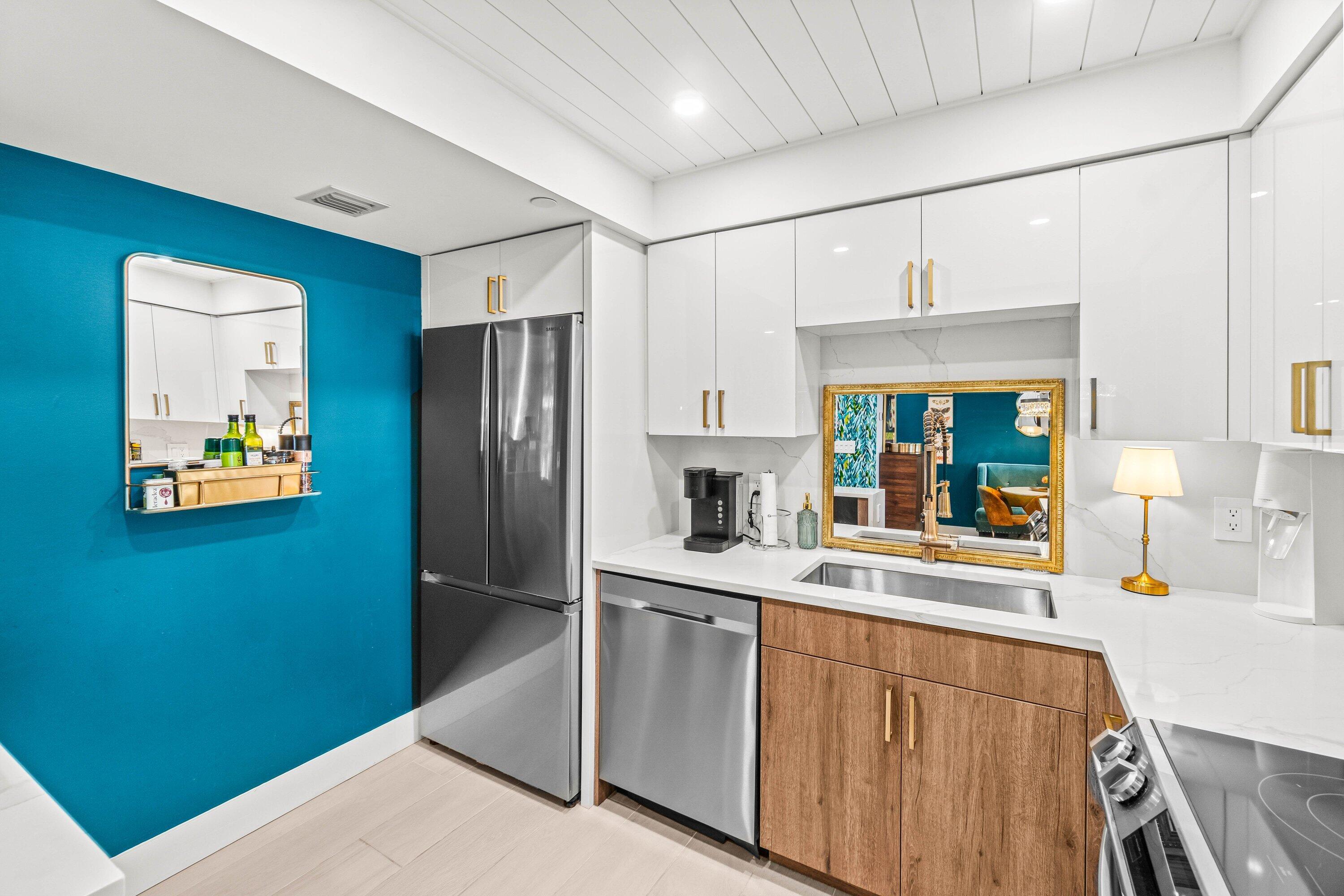 REGENCY HIGHLAND CLUB CONDO - Residential