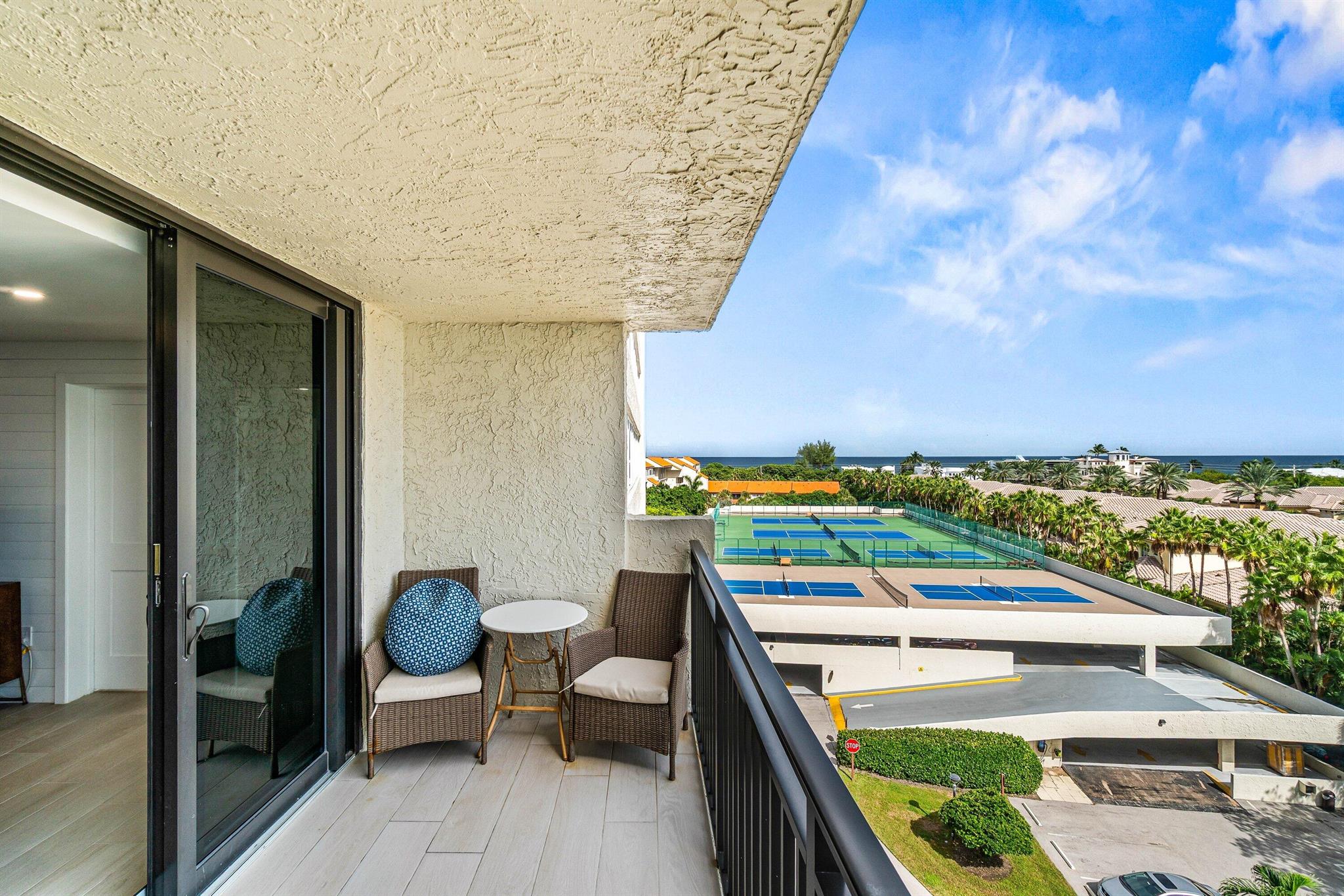REGENCY HIGHLAND CLUB CON - Residential