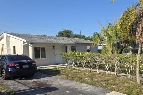 1820 W 12th St Riviera Beach FL 33404