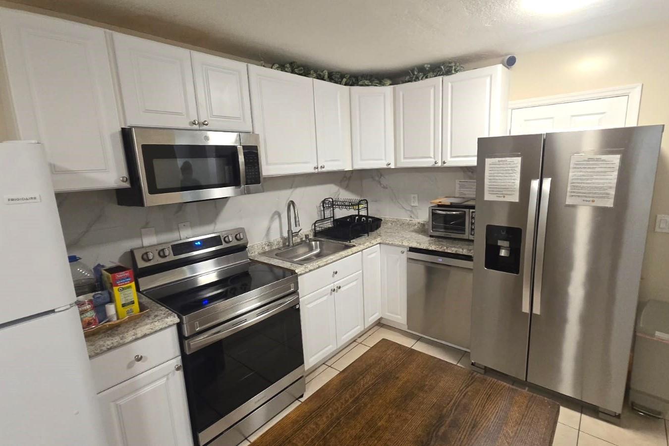 1820 W 12th St
