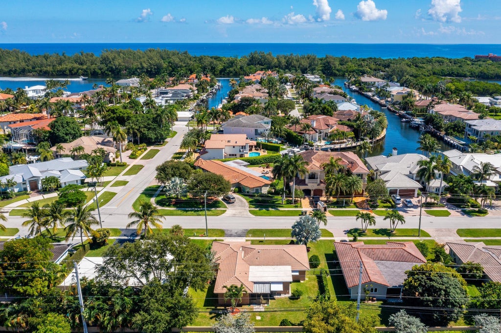 Photo of 3363 NE 6th Drive, Boca Raton, FL 33431 (MLS # B26092177)