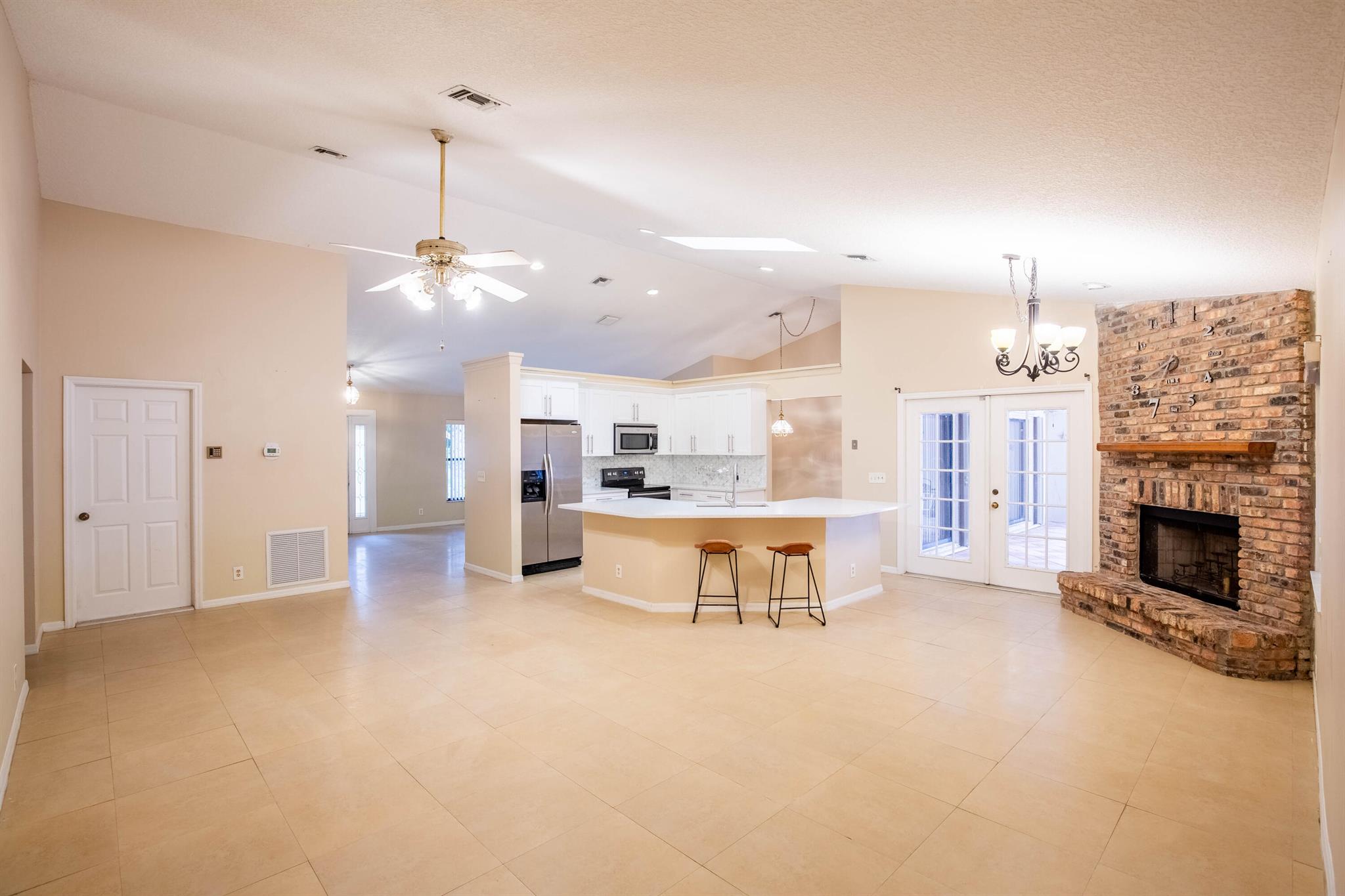 GREENVIEW SHORES 2 OF WEL - Residential Lease