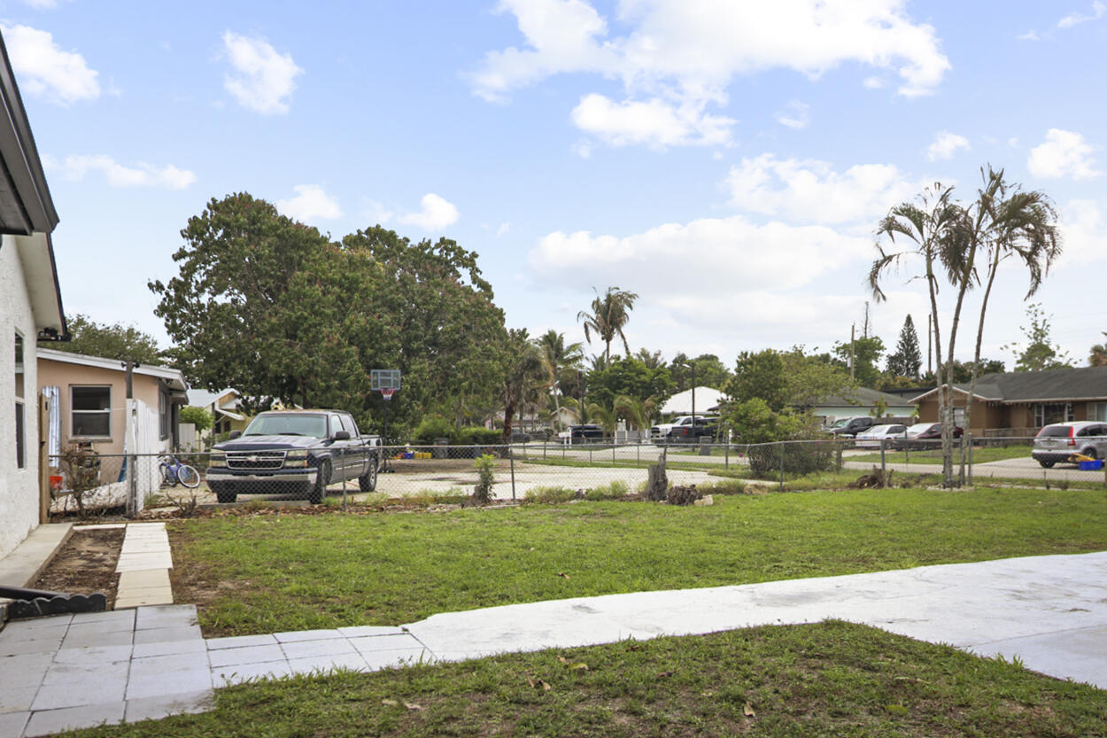 HAVERHILL HOMESITES - Residential