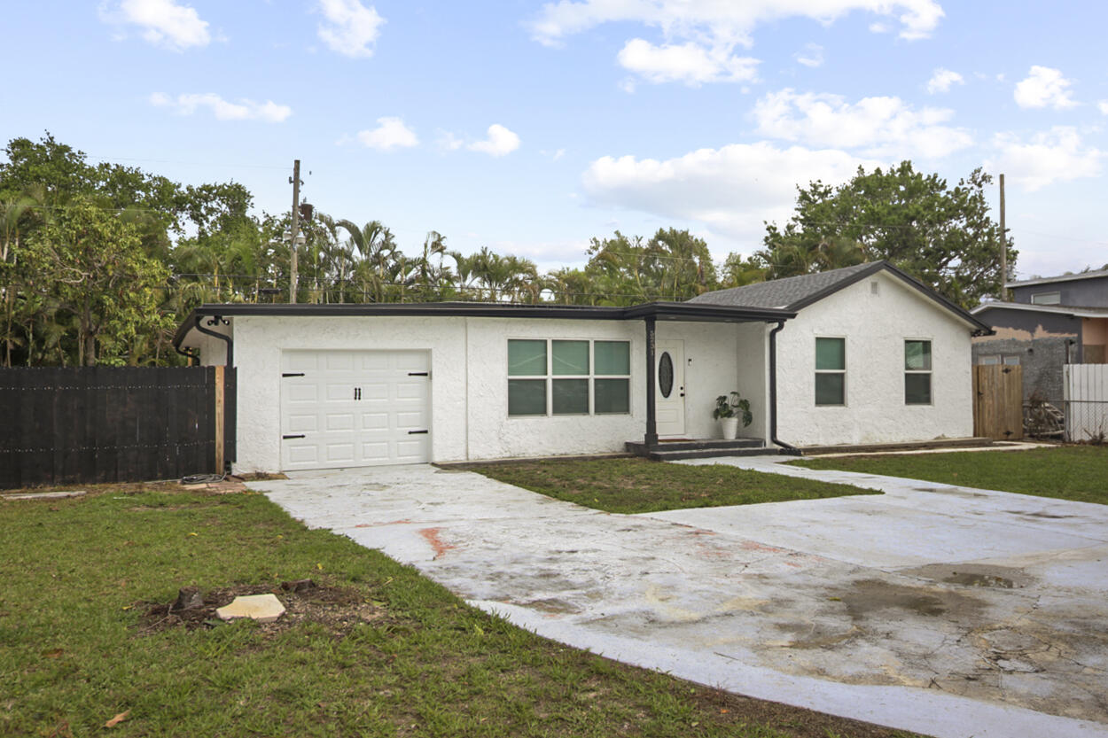 HAVERHILL HOMESITES - Residential