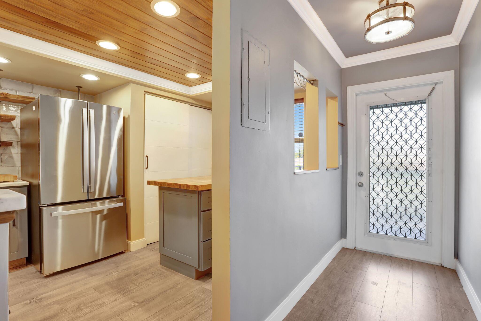 PALM SPRINGS 2 - Residential