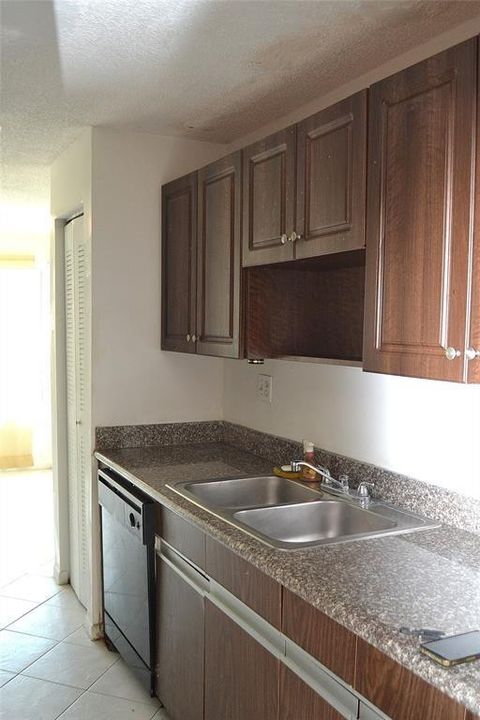 Tiny photo for 8237 NW 8th Court #4, Plantation, FL 33324 (MLS # F10550792)