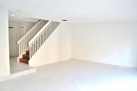 Tiny photo for 8237 NW 8th Court #4, Plantation, FL 33324 (MLS # F10550792)