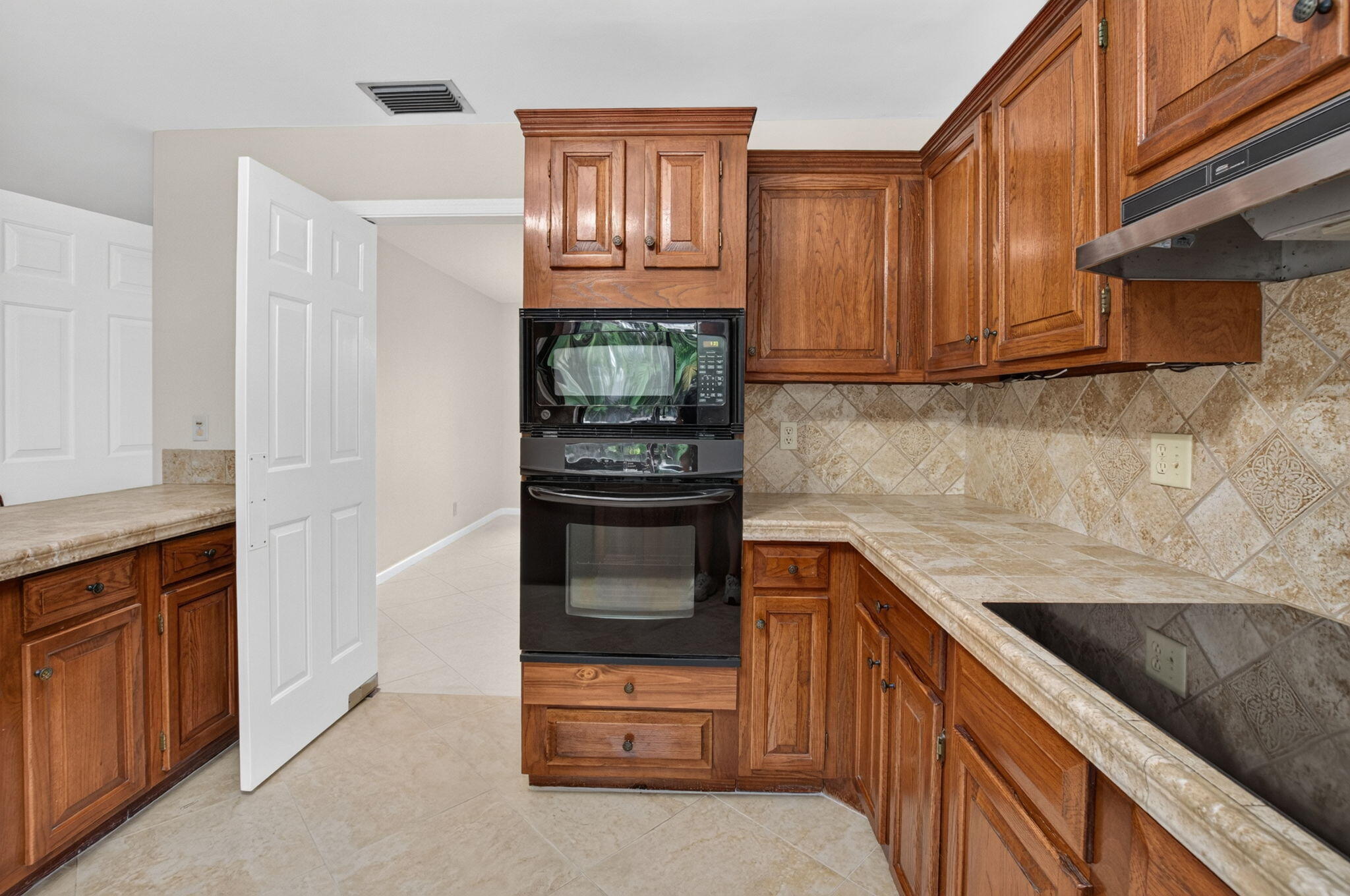 4441 SAINT ANDREWS Drive