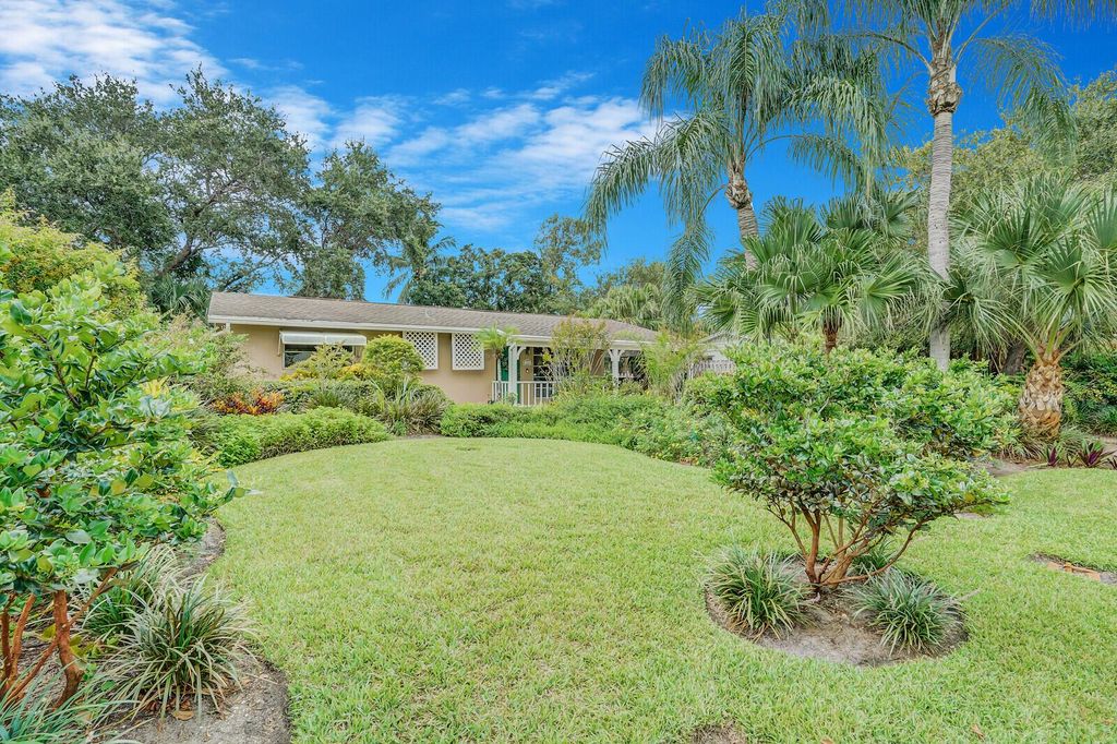 Photo of 450 Dover Road, Tequesta, FL 33469 (MLS # R11013525)