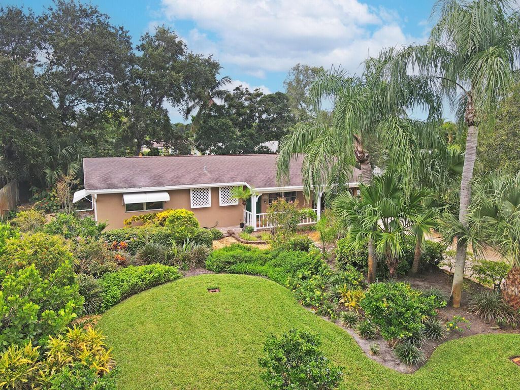 Photo of 450 Dover Road, Tequesta, FL 33469 (MLS # R11013525)