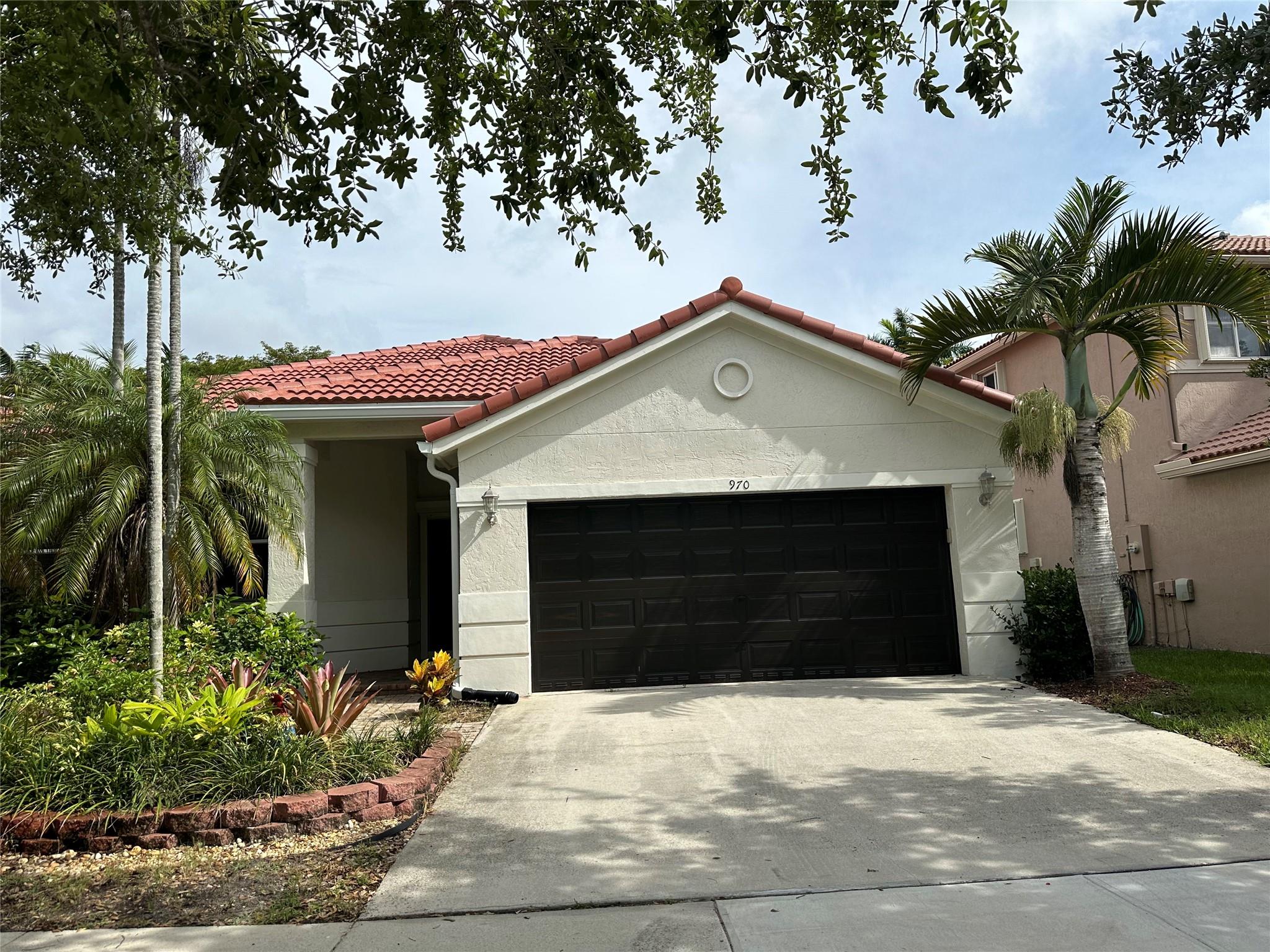 Charming 4BR/2BA Single-Story Home in Weston’s Exclusive Savanna Community
Welcome to this beautifully updated single-story residence nestled in the sought-after, gated community of Savanna in Weston. This 4-bedroom, 2-bath home features a host of recent upgrades, including a new roof and gutters (2024), new HVAC system (2021), brand-new flooring and appliances, fresh sod, and fresh interior and exterior paint throughout.
Located in a quiet, family-friendly neighborhood, Savanna offers resort-style amenities including a water park, Olympic-sized pool, Jacuzzi, kids’ pool, mini golf, hockey rink, soccer field, clubhouse, and BBQ/picnic area. Just a short walk to Weston Regional Park, home to top-rated pickleball courts and additional recreation.